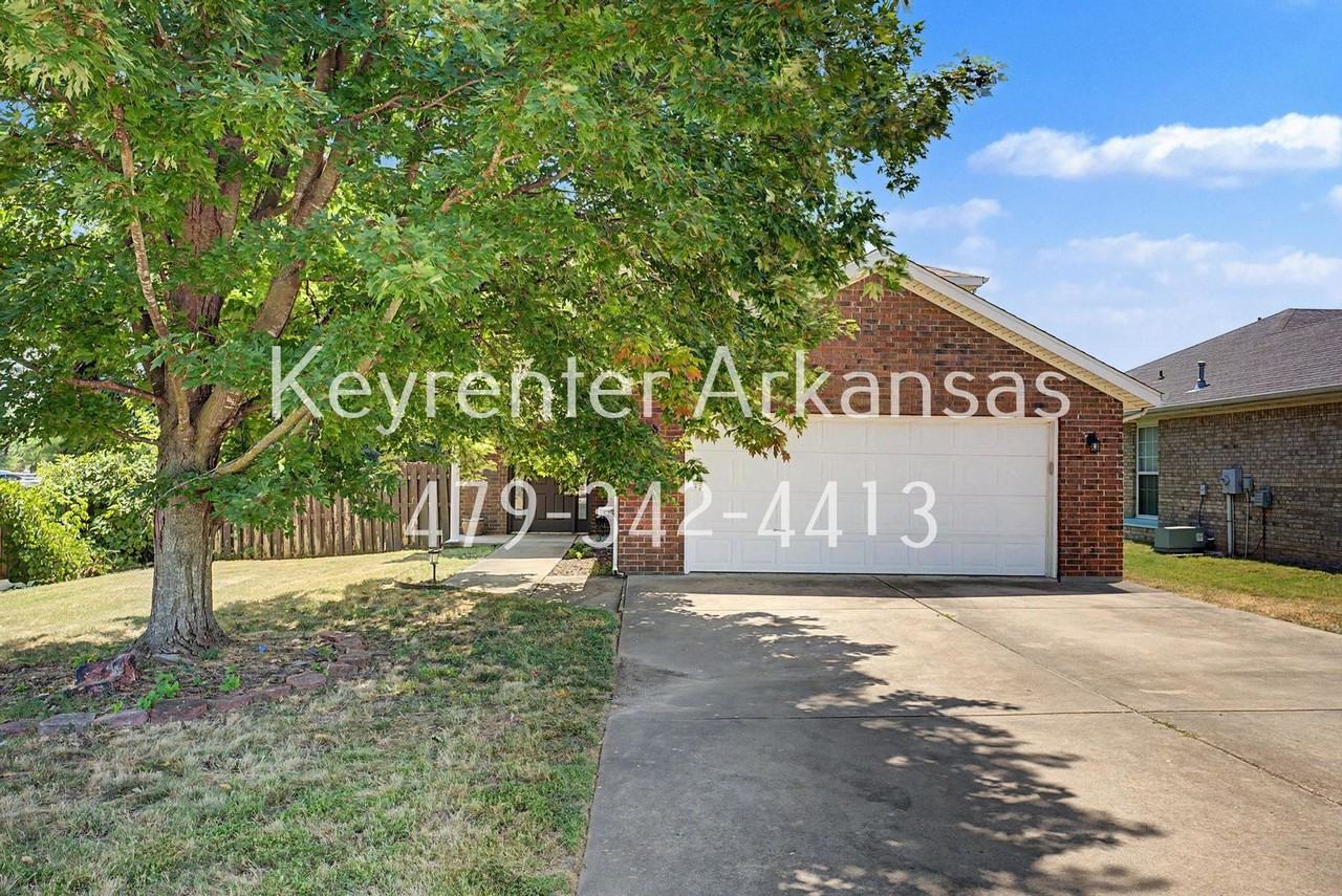 3705 Sw Hansom Loop - Photo 3 of 22