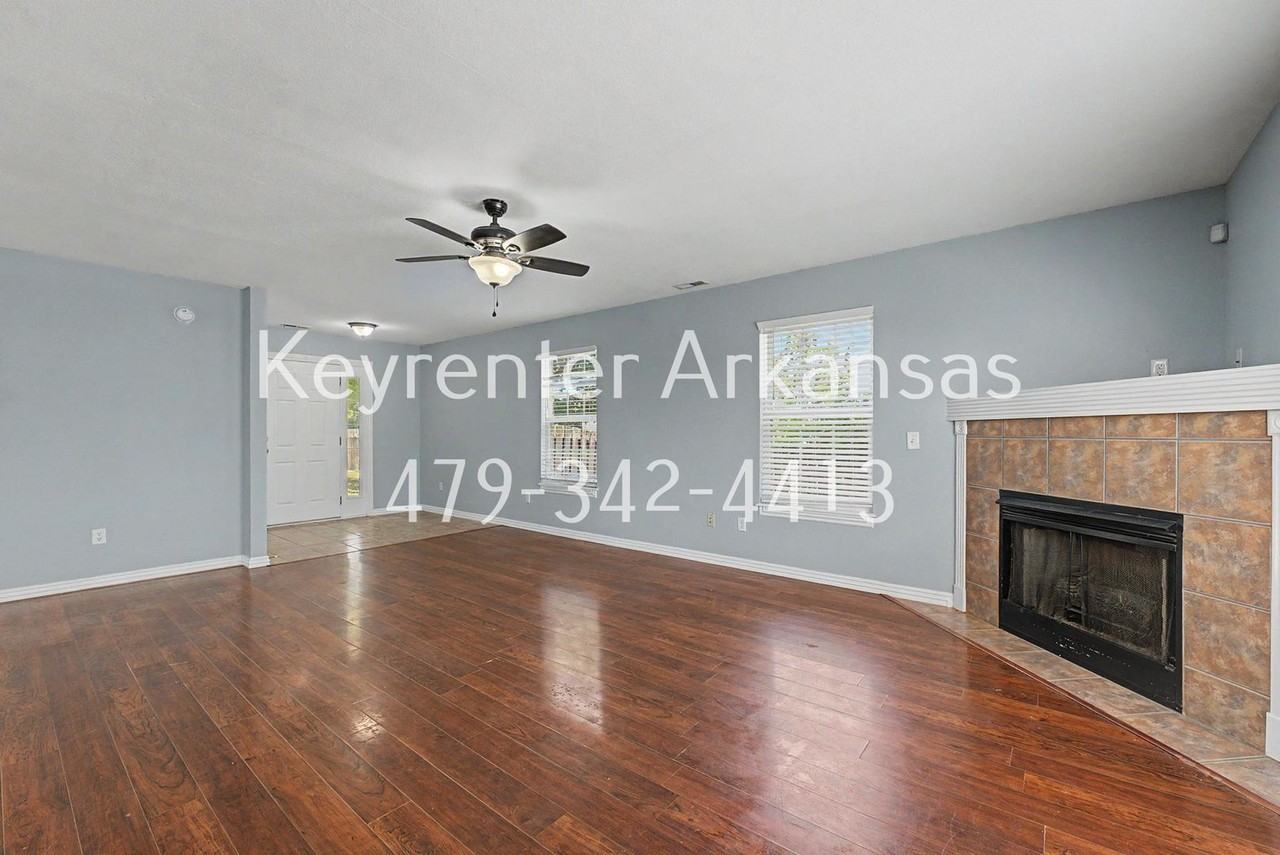3705 Sw Hansom Loop - Photo 5 of 22