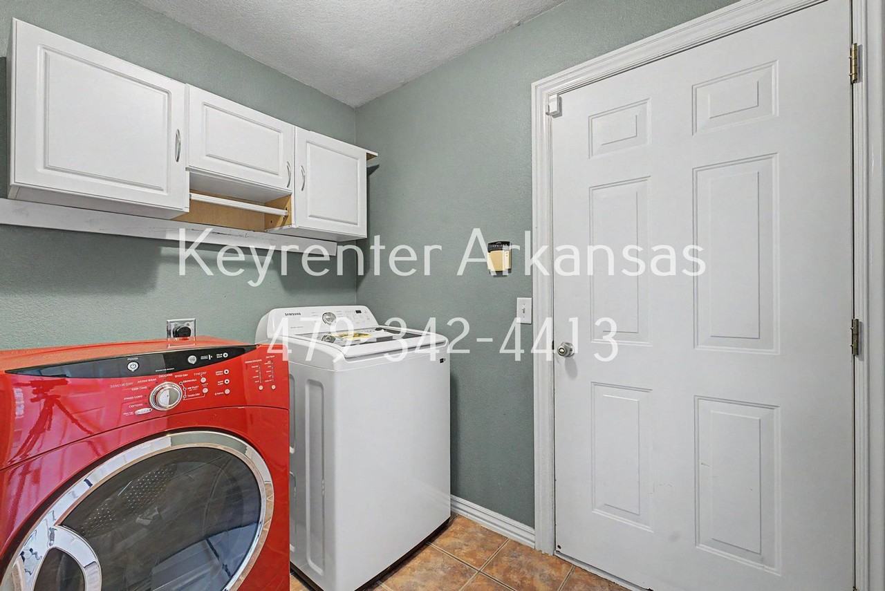 3705 Sw Hansom Loop - Photo 7 of 22