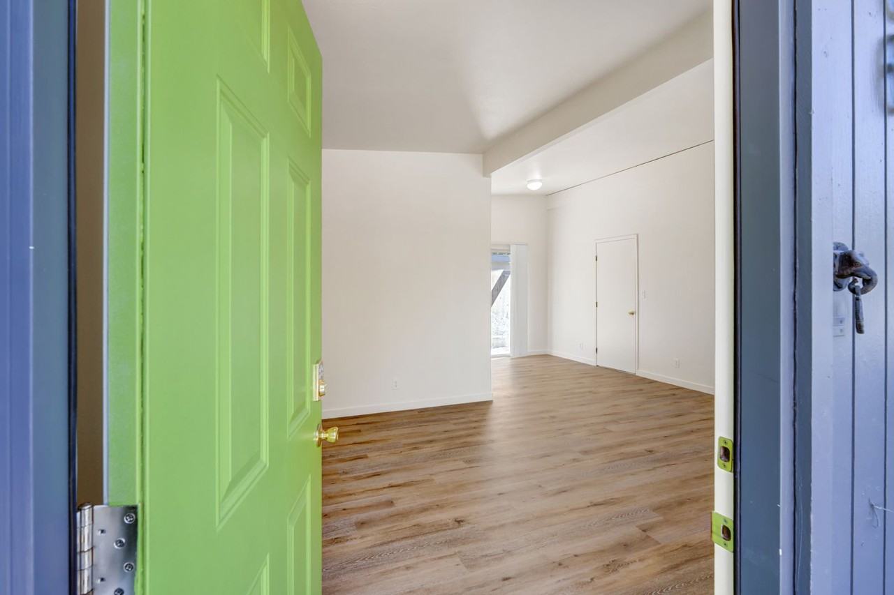 406 Scripps Dr - Photo 6 of 28