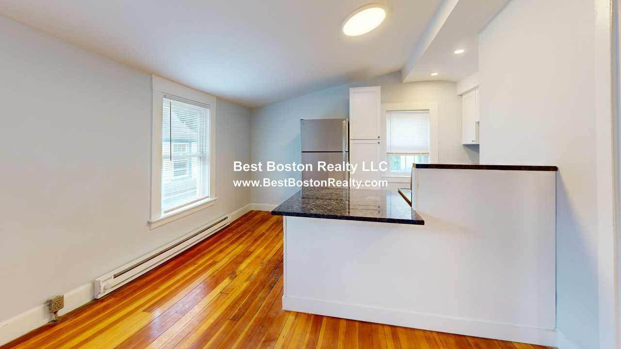 17 Hinckley St #3 - Photo 2 of 9