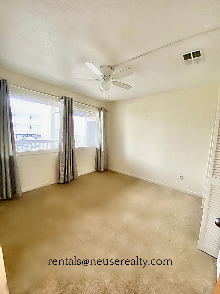 6112 Harbourside Dr - Photo 7 of 13