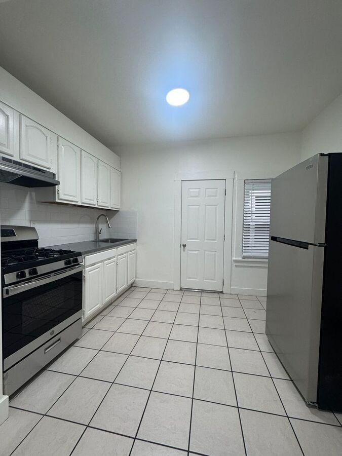 71 10th Street - Photo 4 of 26