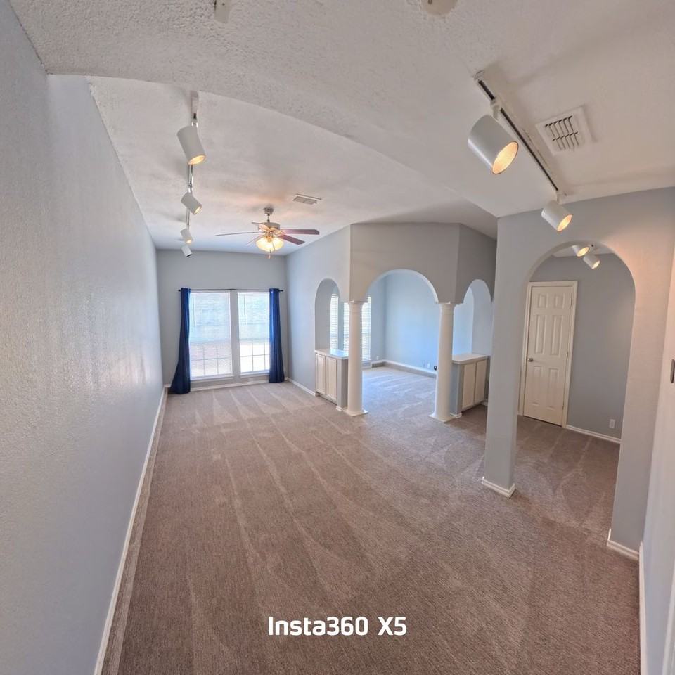 1209 Montclair Dr - Photo 2 of 28