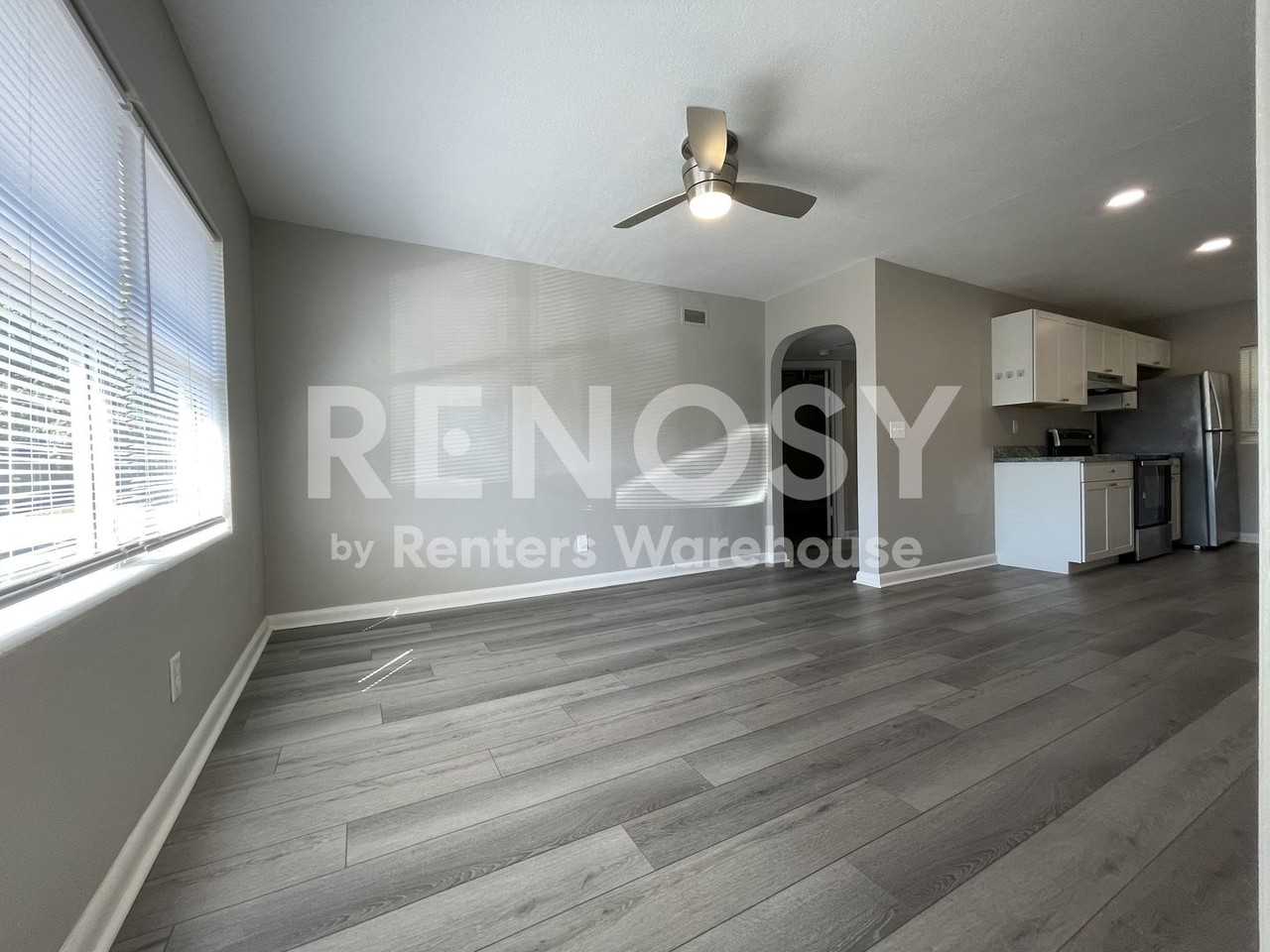 310 S Arcturas Ave - Photo 4 of 15
