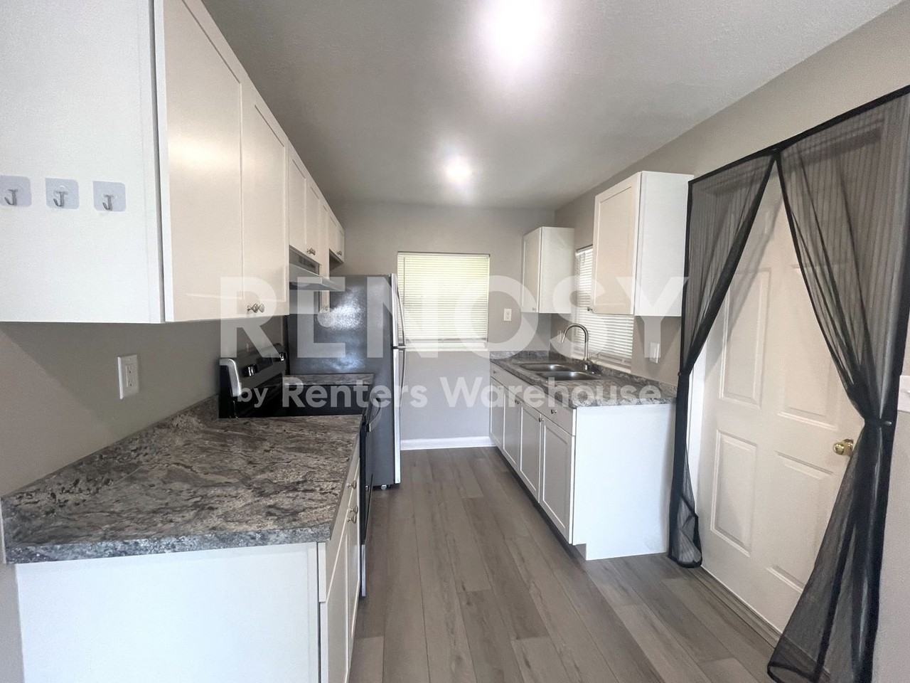 310 S Arcturas Ave - Photo 6 of 15