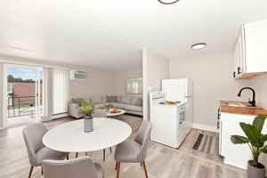 featured image of 4211 W 20th St