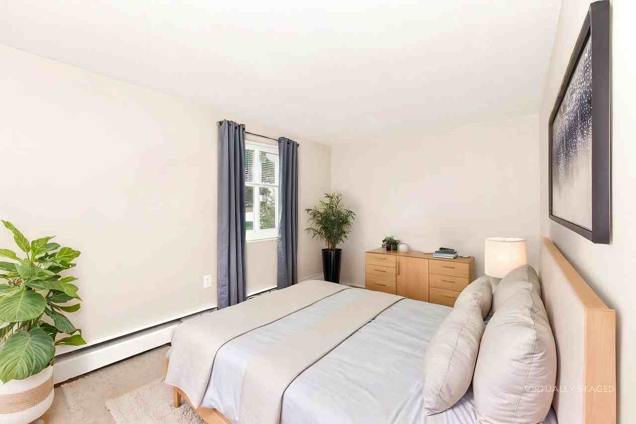 4211 W. 20th Street - Photo 5 of 15