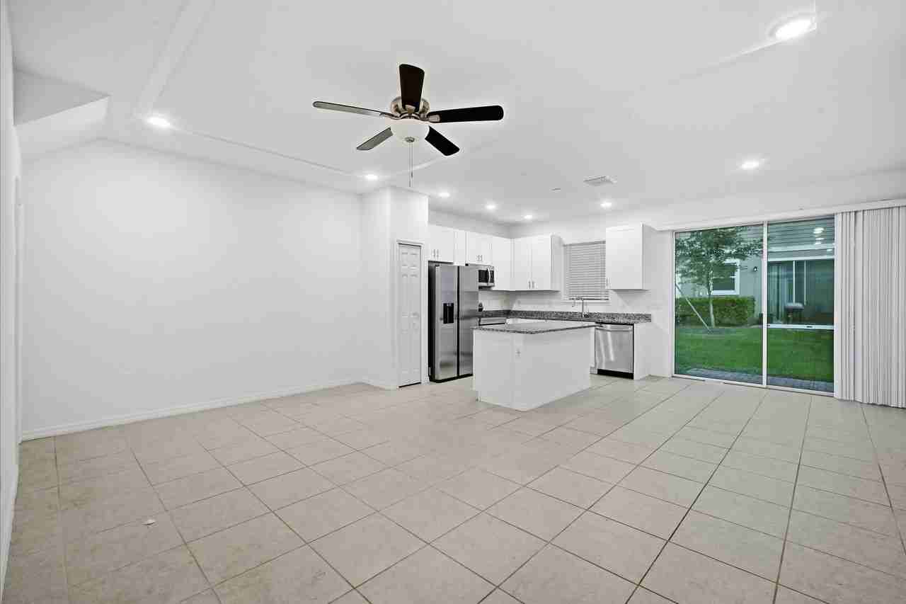 34186 Cinder Way - Photo 6 of 31