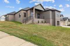 702 S Thornridge Dr - Photo 1 of 1