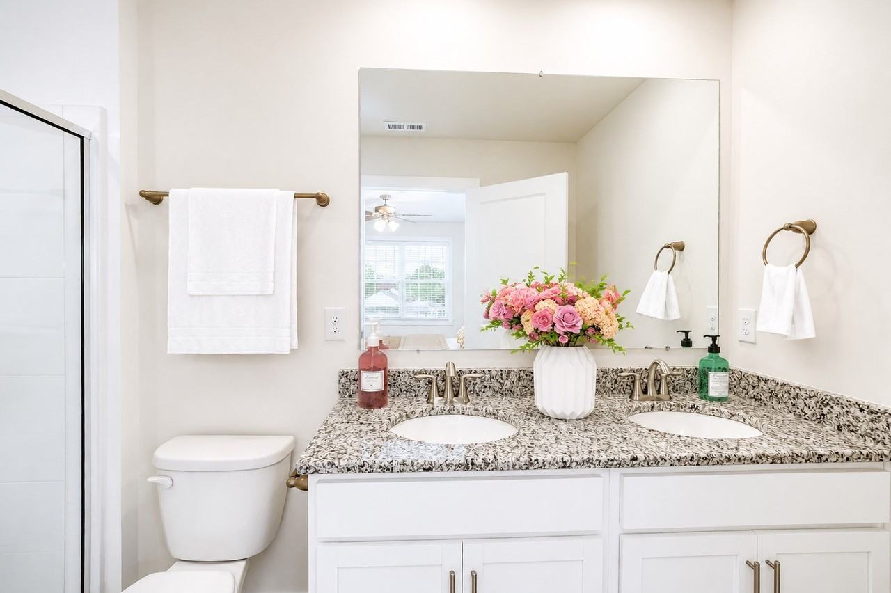 7321 Acorn Valley Lane - Photo 4 of 10