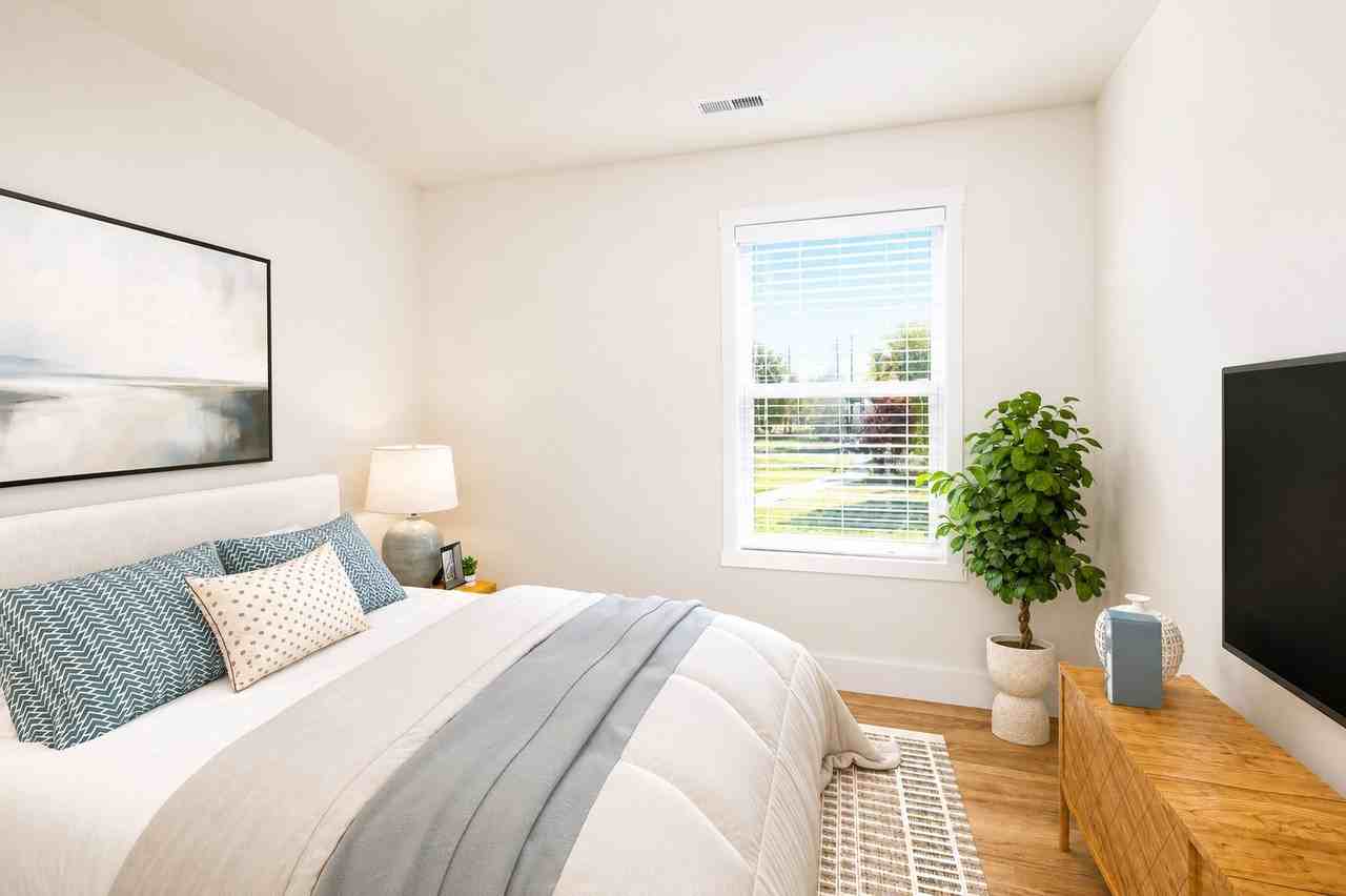 7321 Acorn Valley Lane - Photo 5 of 10