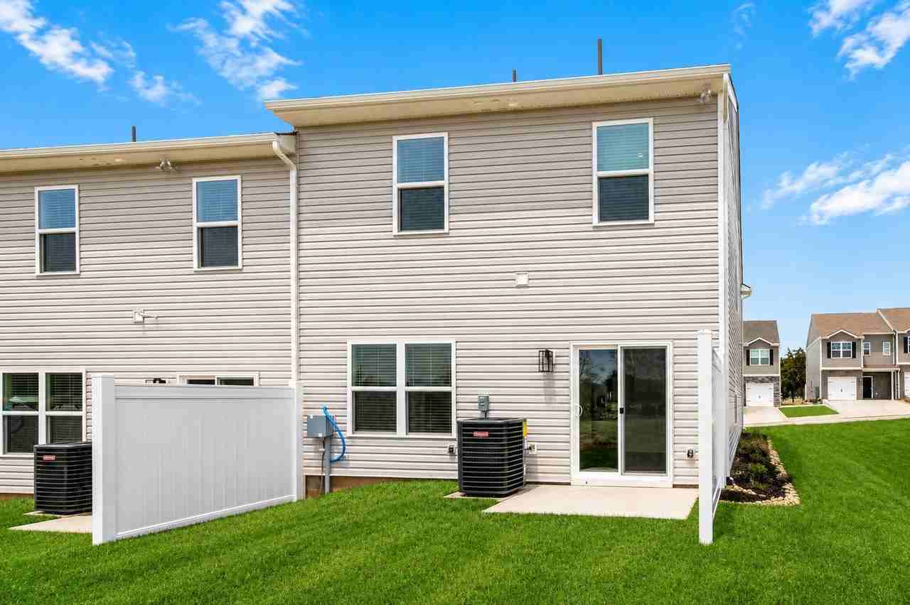 7350 Acorn Valley Lane - Photo 7 of 10