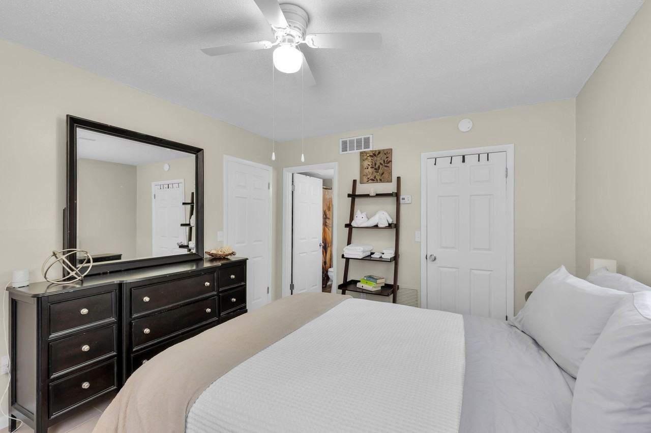 Lindsey Apartments - Photo 6 of 15