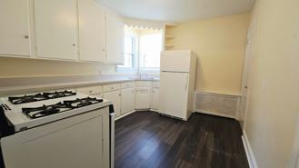 921 11th St - Photo 1 of 1