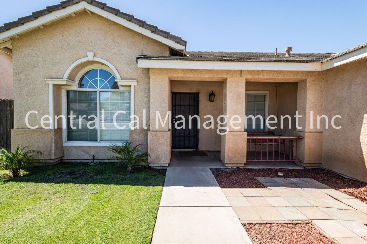 11511 Bay Meadows Ln - Photo 2 of 20