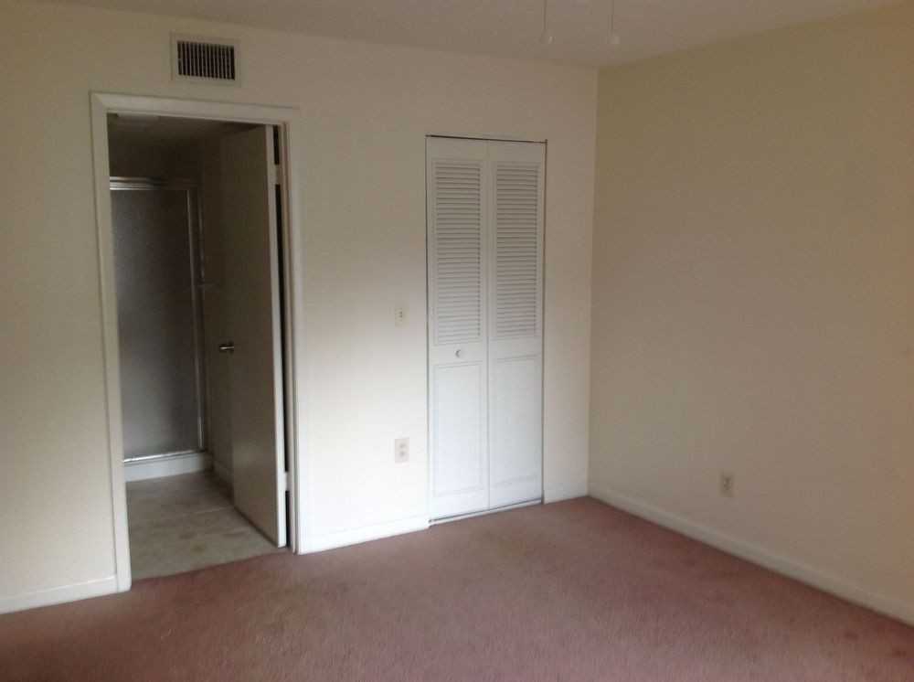 954 Courtyard Ln - Photo 5 of 11