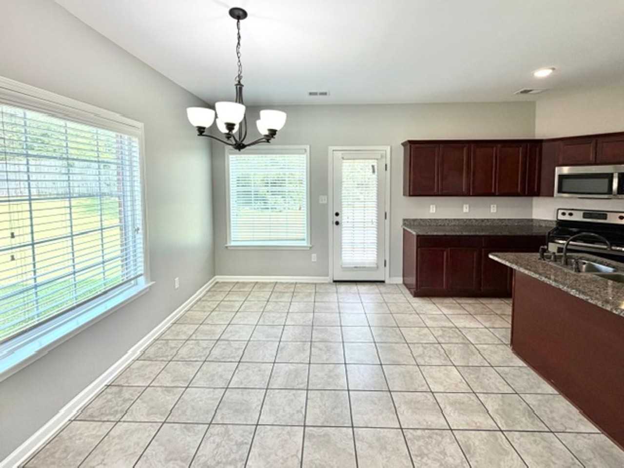 150 Clay Hill Dr - Photo 5 of 12