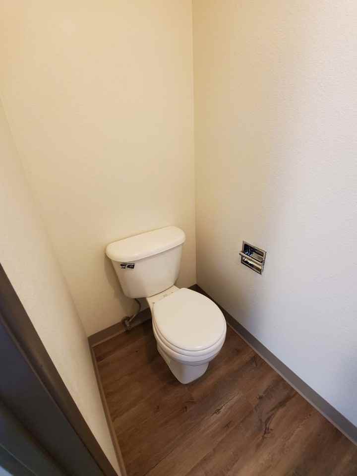 1004 S Zillah Ct #B - Photo 6 of 10