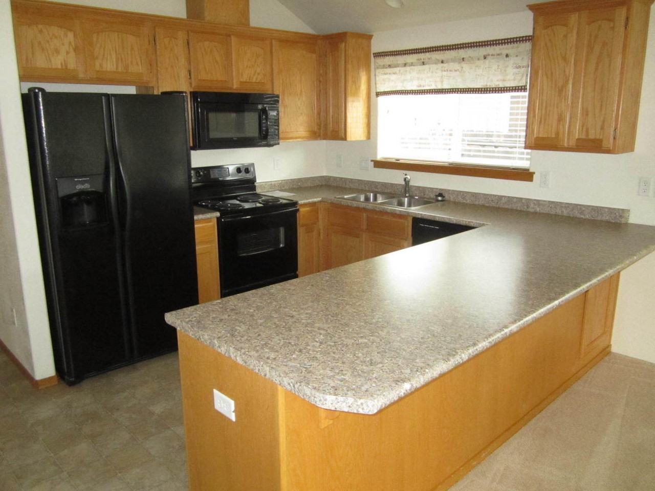 820 Isherwood Dr - Photo 6 of 11