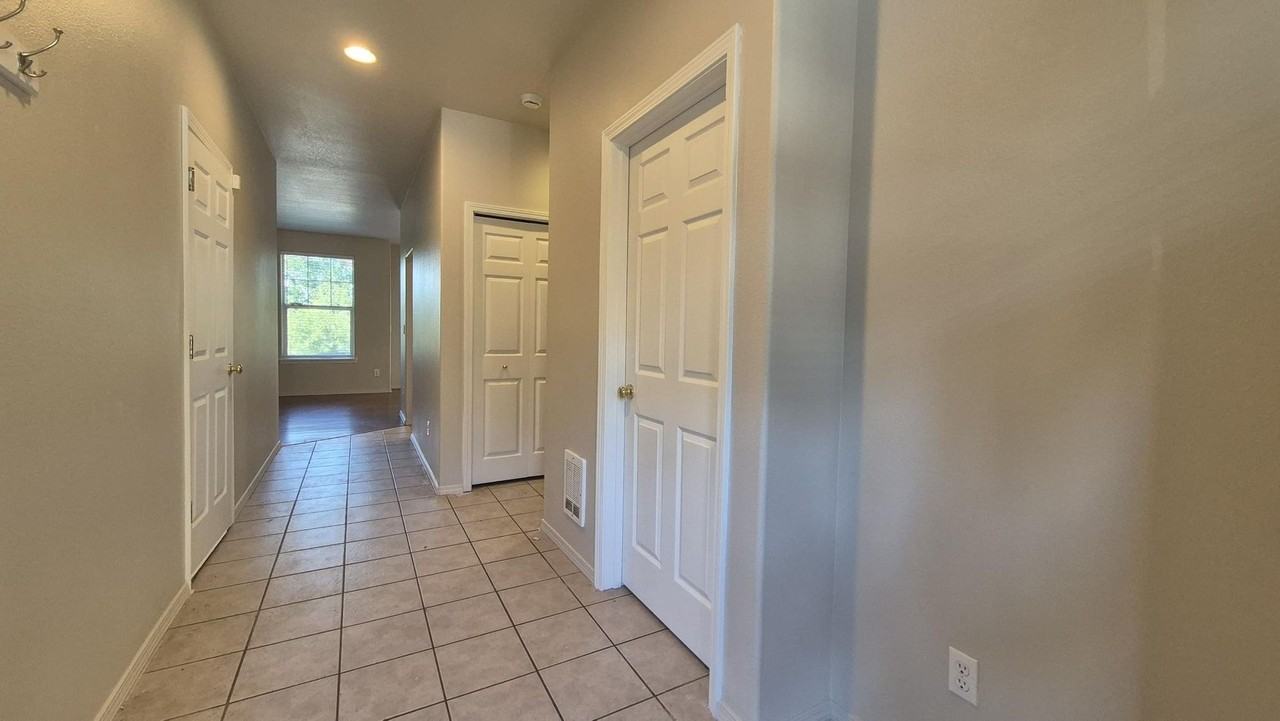 1311 Sw Edgefield Meadows Ct - Photo 6 of 21