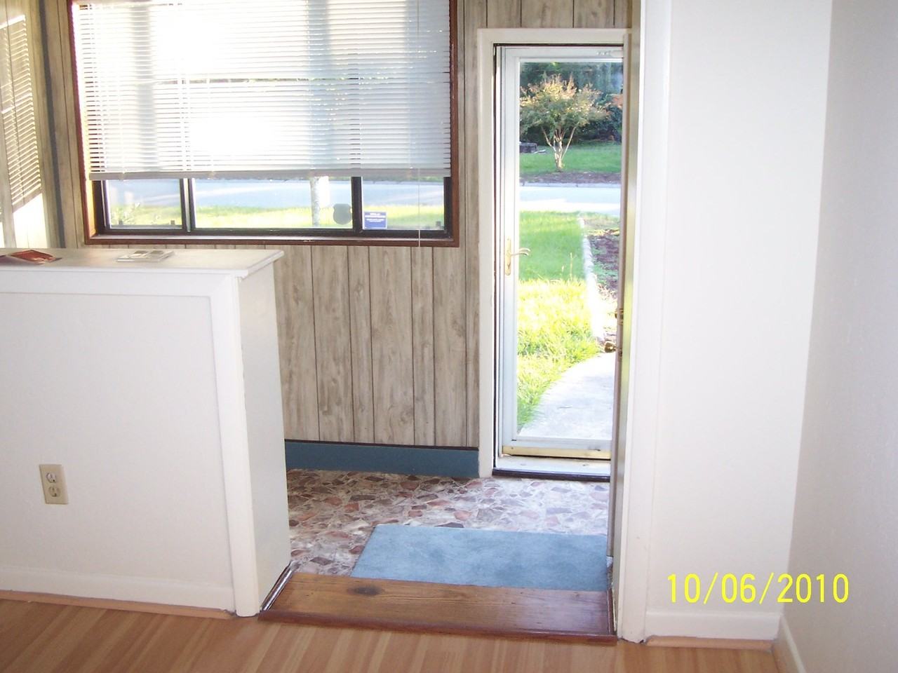 1822 Ector Rd - Photo 2 of 12