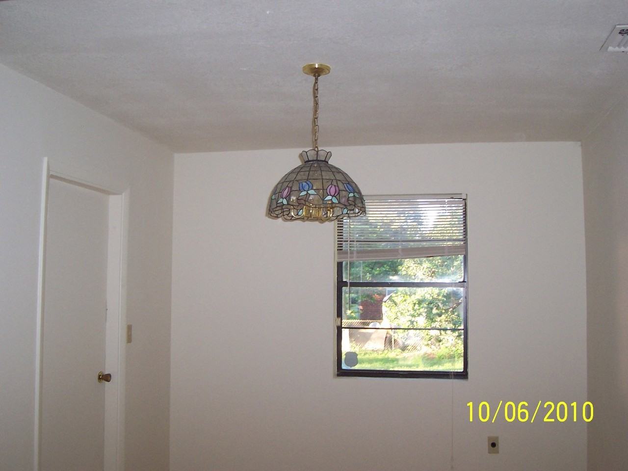 1822 Ector Rd - Photo 5 of 12