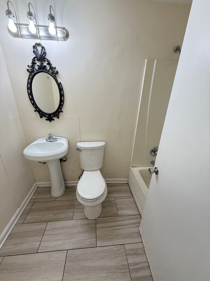 3205 42nd Ave - Photo 6 of 10