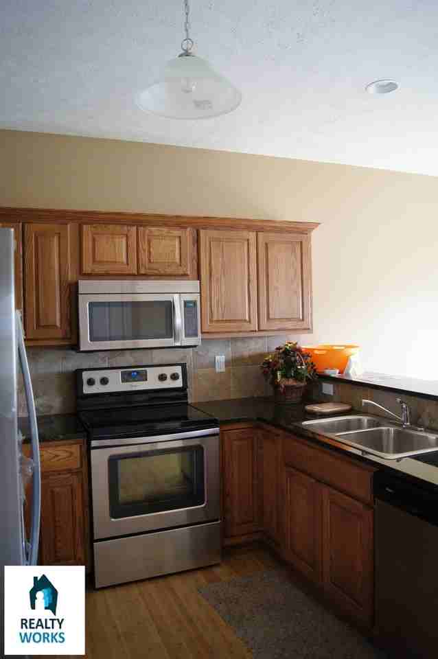5420 N 32nd St - Photo 6 of 15