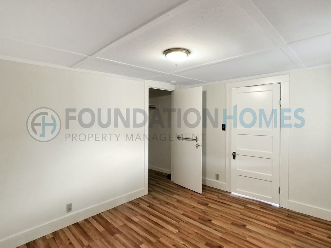428 Napa St - Photo 4 of 15
