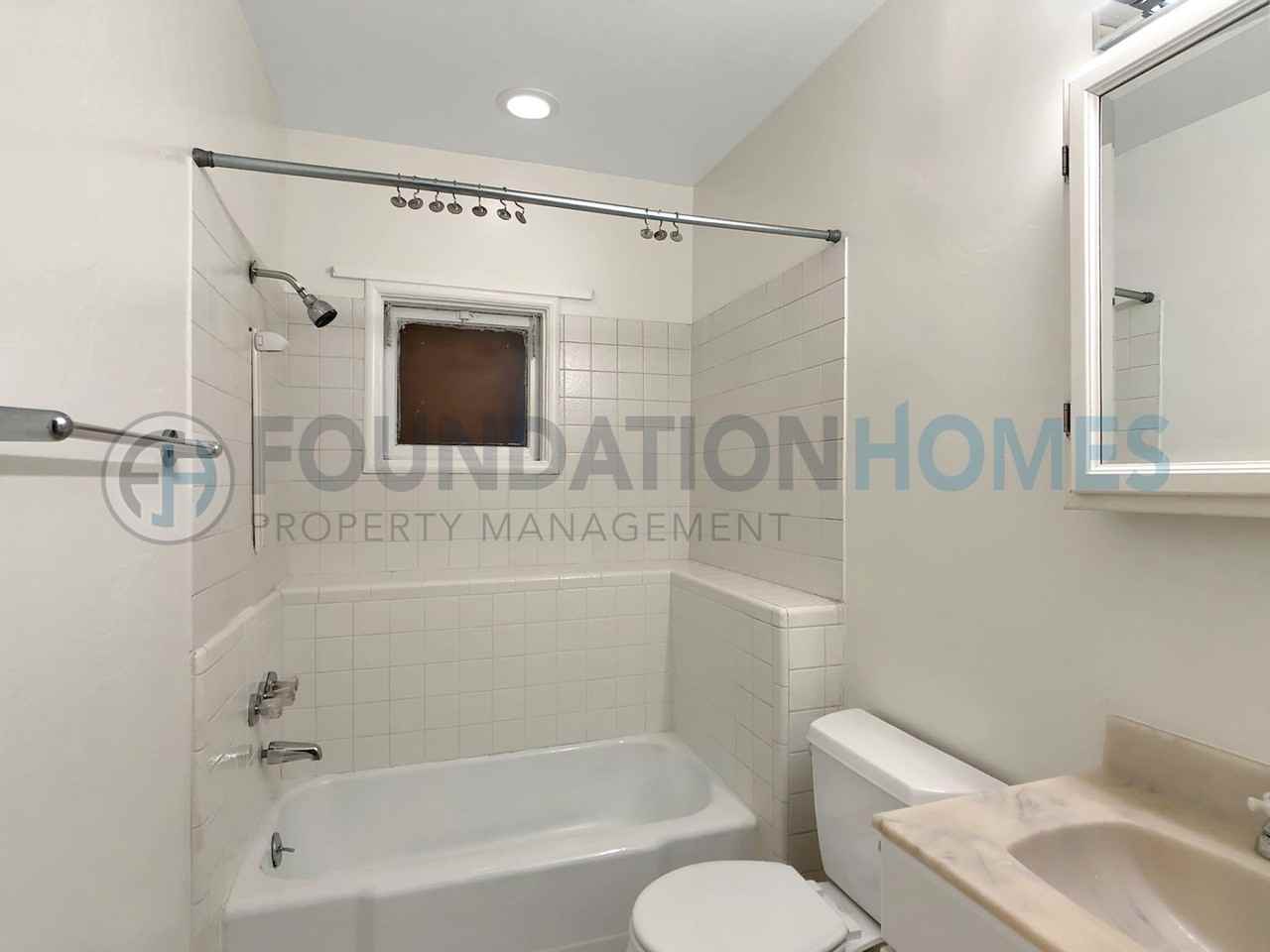 428 Napa St - Photo 7 of 15