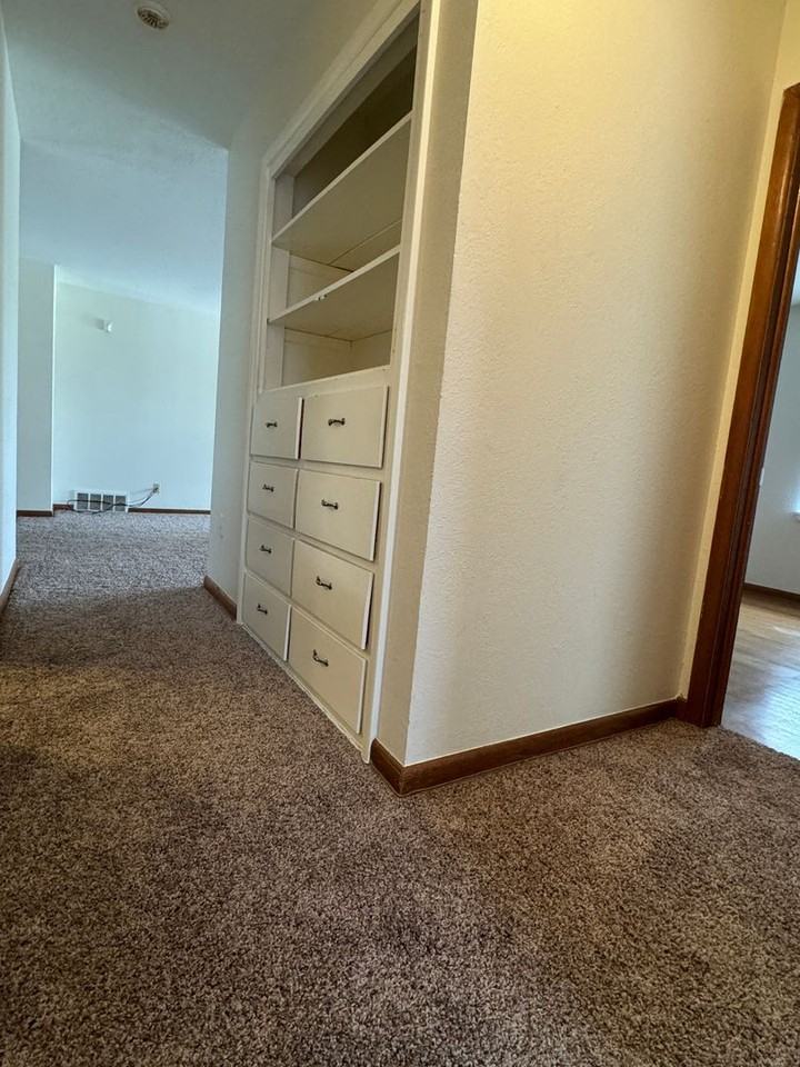 4512 Nw Cheyenne Ave - Photo 7 of 13