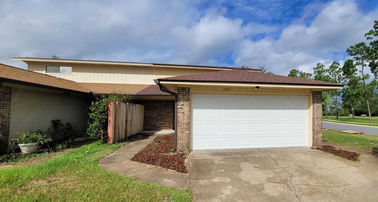 1319 Calabria Rd - Photo 2 of 45