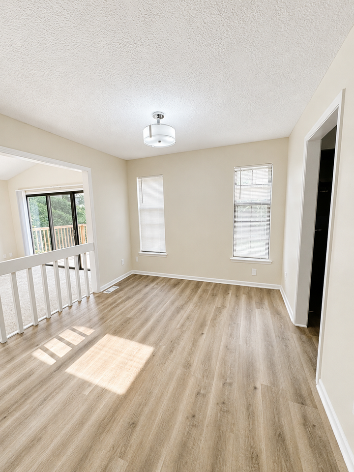 324 Ne Cedar Ct - Photo 5 of 22