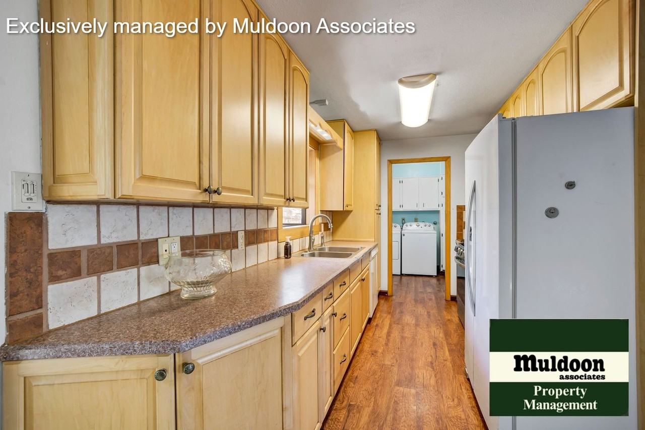 70 Caledonia Rd - Photo 3 of 26