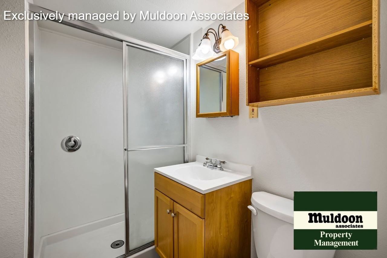 70 Caledonia Rd - Photo 6 of 26