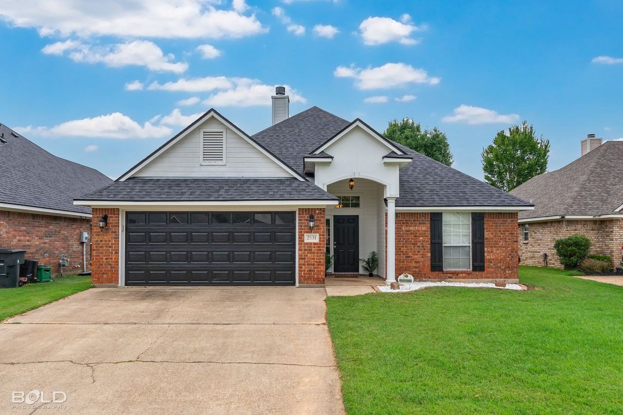 2531 Brookhaven Dr - Photo 3 of 39