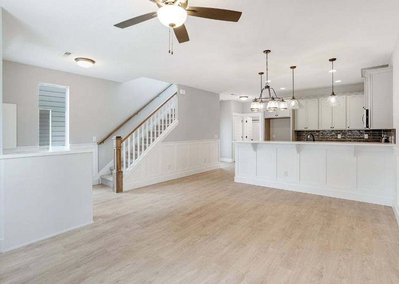 9540 N Allegheny Ave - Photo 3 of 13