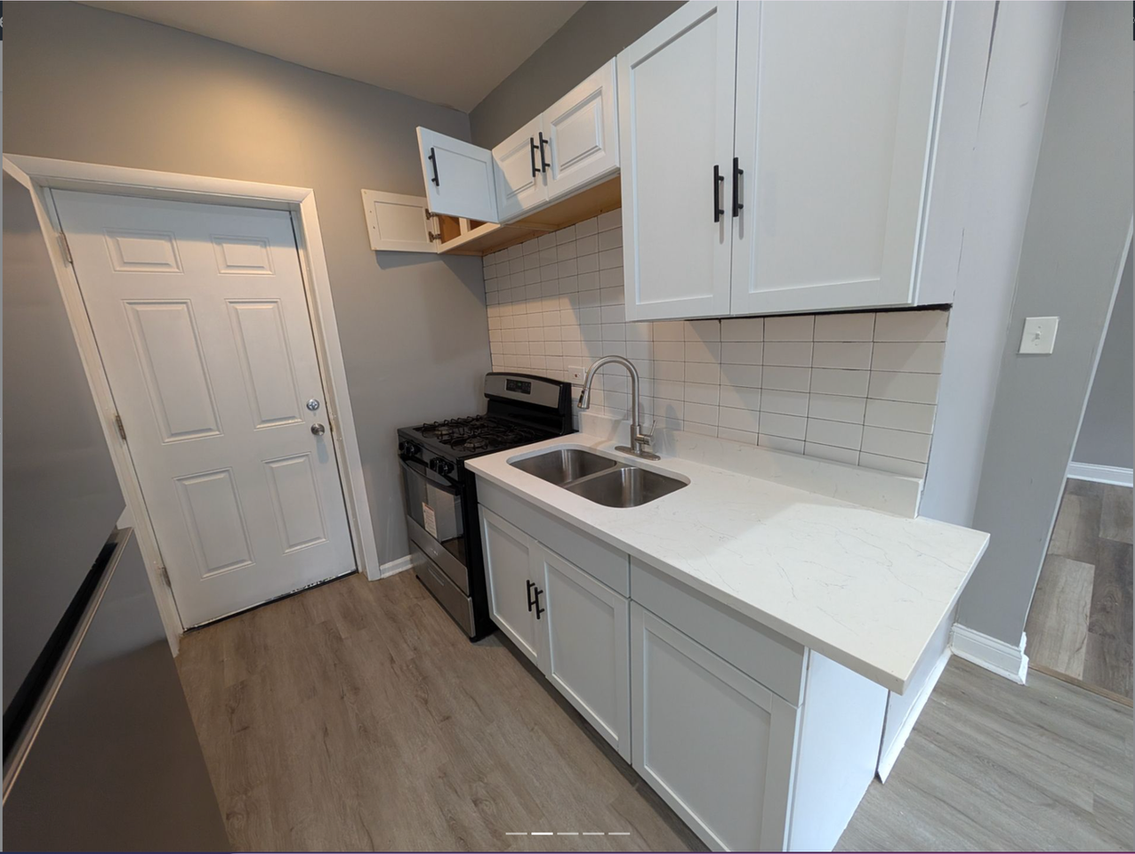 7030 S Cregier Ave - Photo 4 of 4