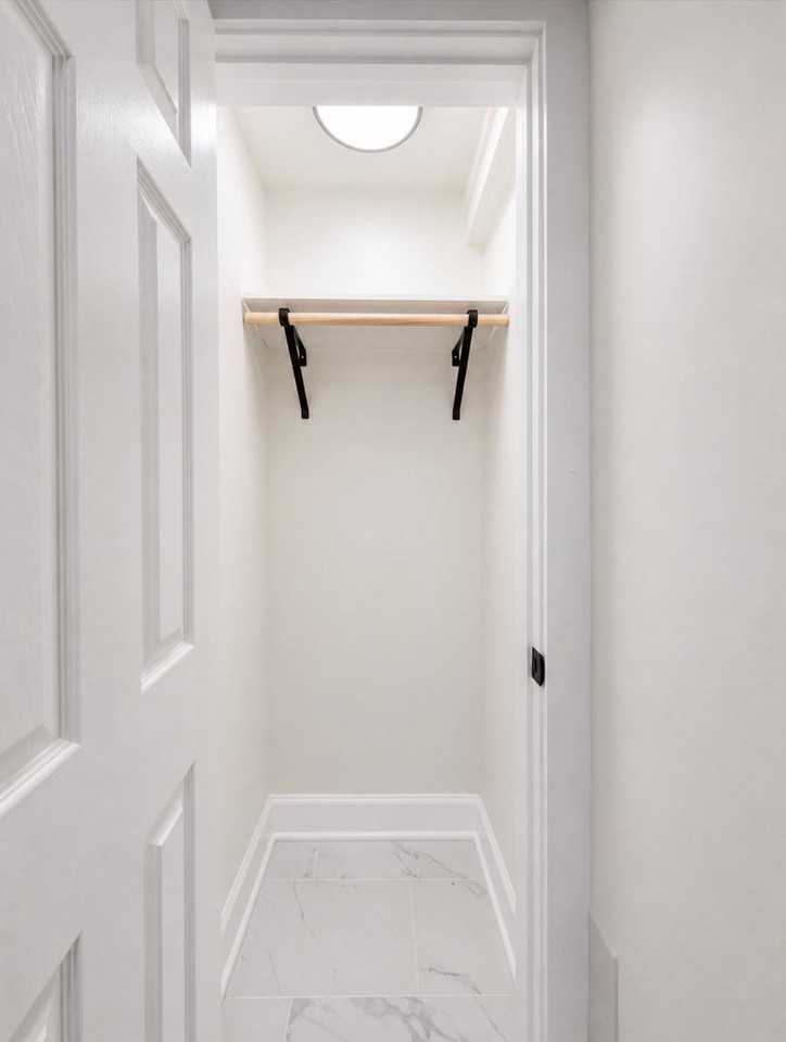 975 Green Ridge Rd - Photo 3 of 20
