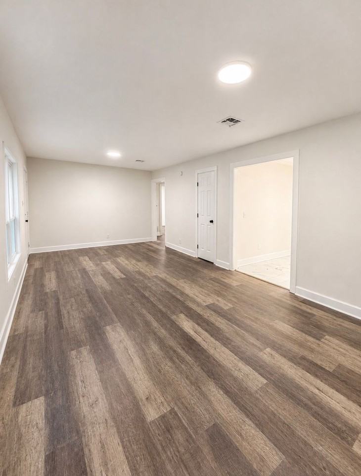 975 Green Ridge Rd - Photo 5 of 20