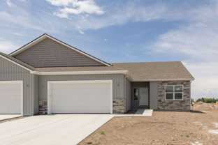 688 S Idaho Ave - Photo 1 of 1