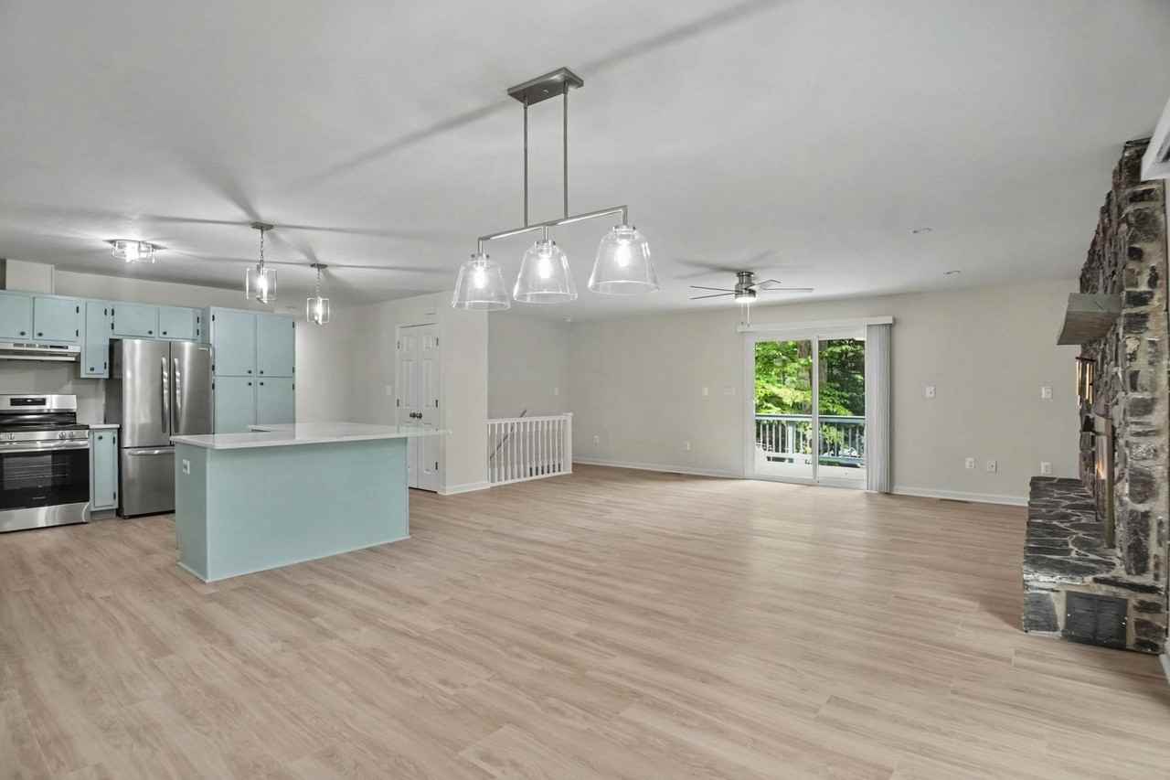 201 Birchside Cir - Photo 2 of 30