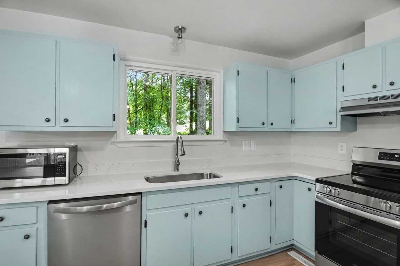 201 Birchside Cir - Photo 5 of 30