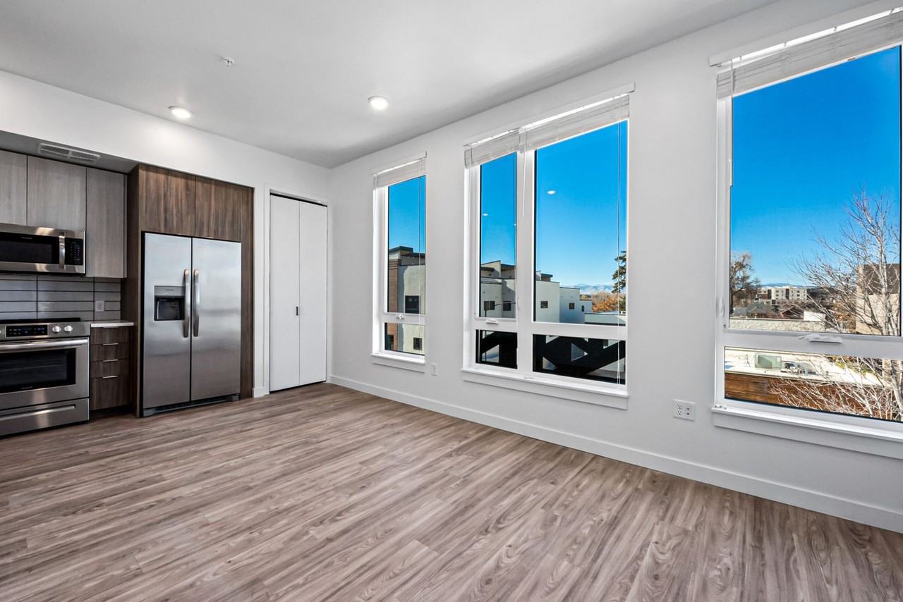 Carraway Apartments - Photo 2 of 44