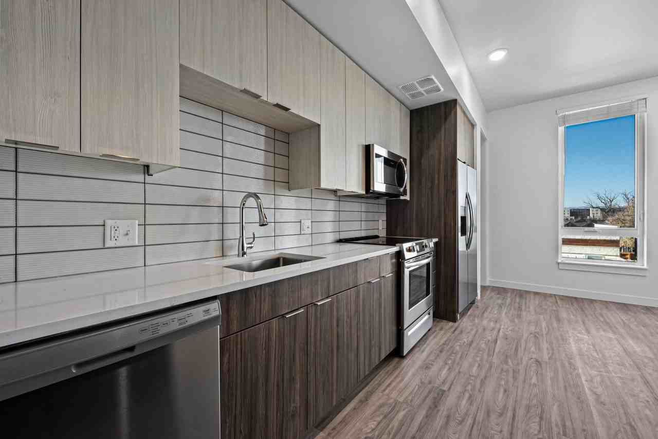 Carraway Apartments - Photo 3 of 44