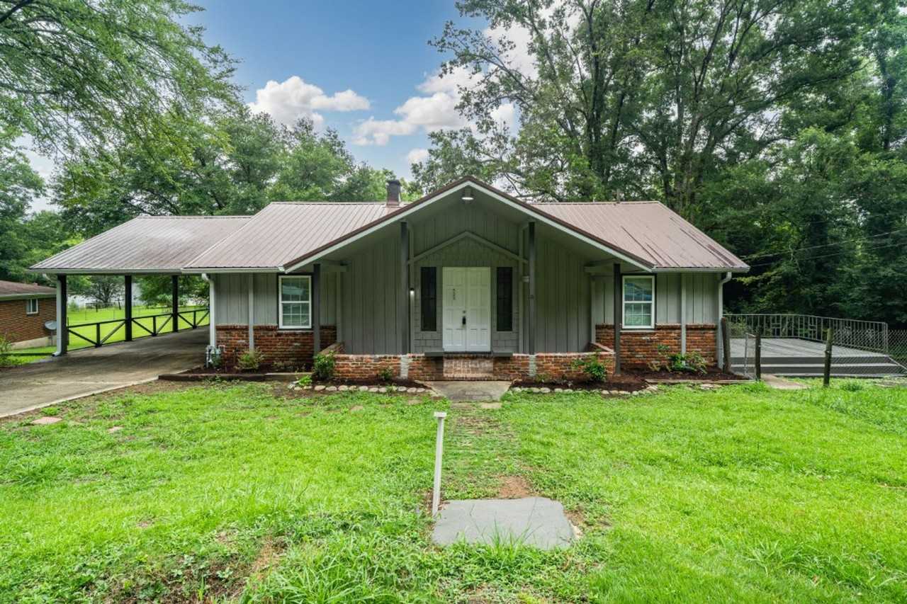 525 Crumley Chapel Rd