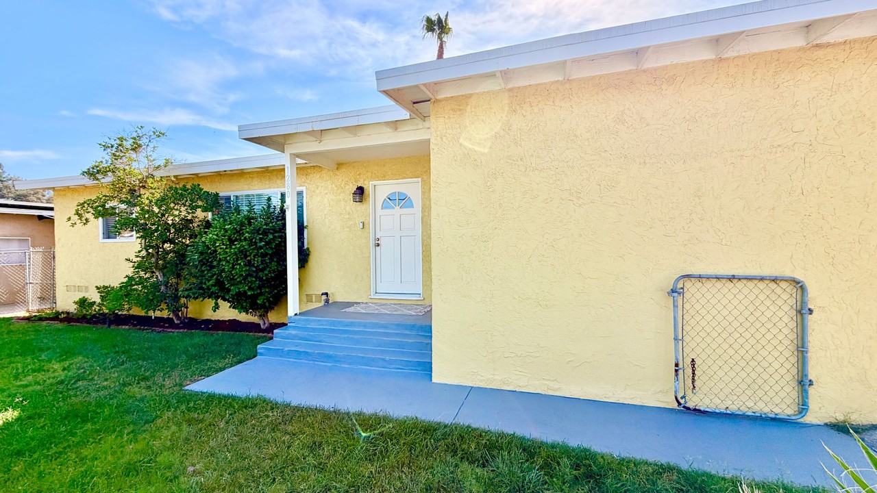 1280 Alturas Rd - Photo 2 of 38