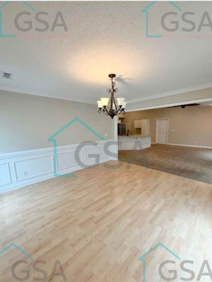 225 Laurel Trace Cir - Photo 7 of 28