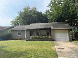 featured image of 3616 E 40th Pl